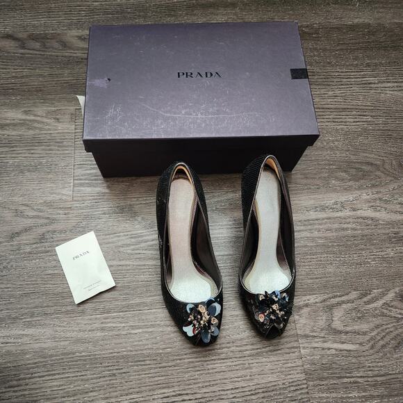 Prada Black Leather and Sequin Flower Embellished Peep Toe Pumps Size 38.5 - Picture 2 of 8